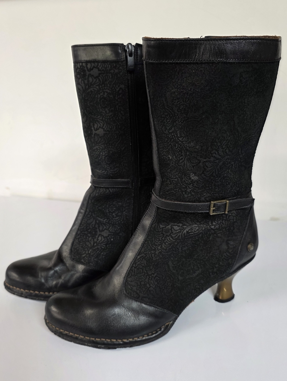 Neosens Black Women's Mid-Calf Dress Boots with Subtle Pattern UK 39